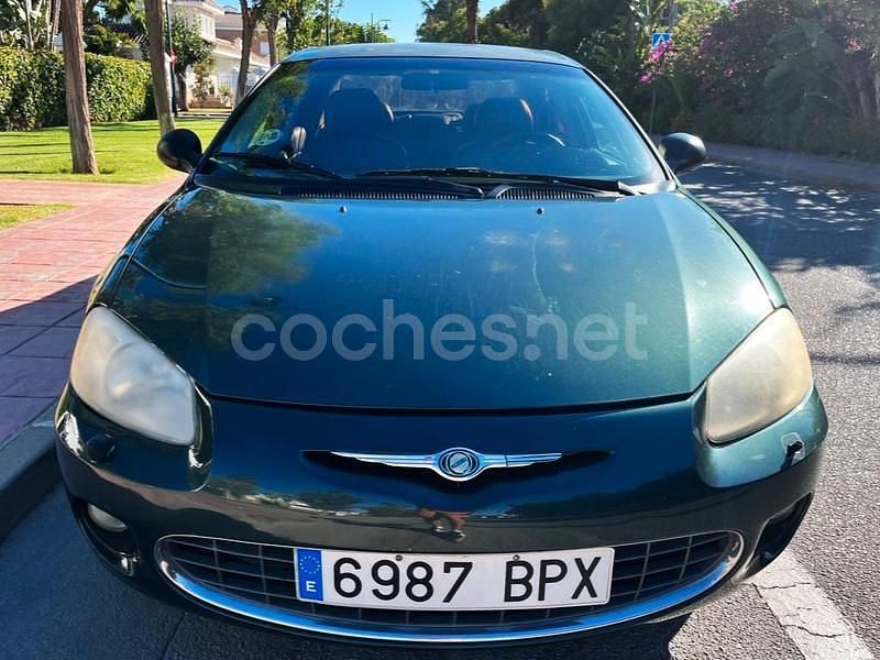 Usado Chrysler Sebring 203 CV (149 kW) 2001 Verde Berlina