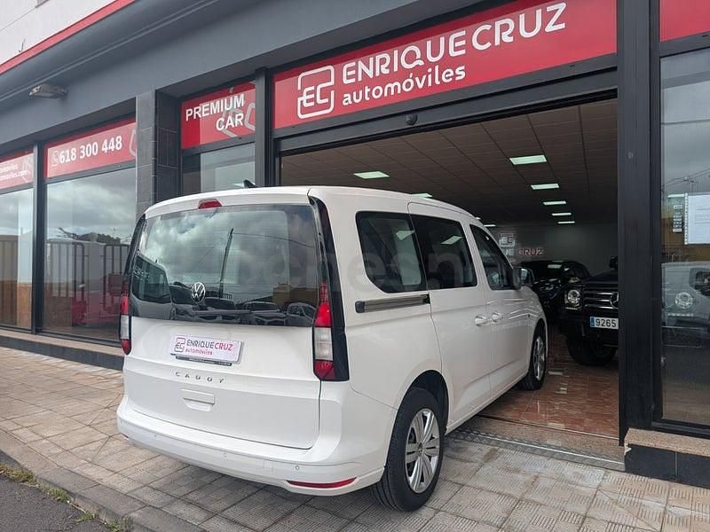 Usado VW Caddy Beach 102 CV (75 kW) 2021 Blanco Monovolumen