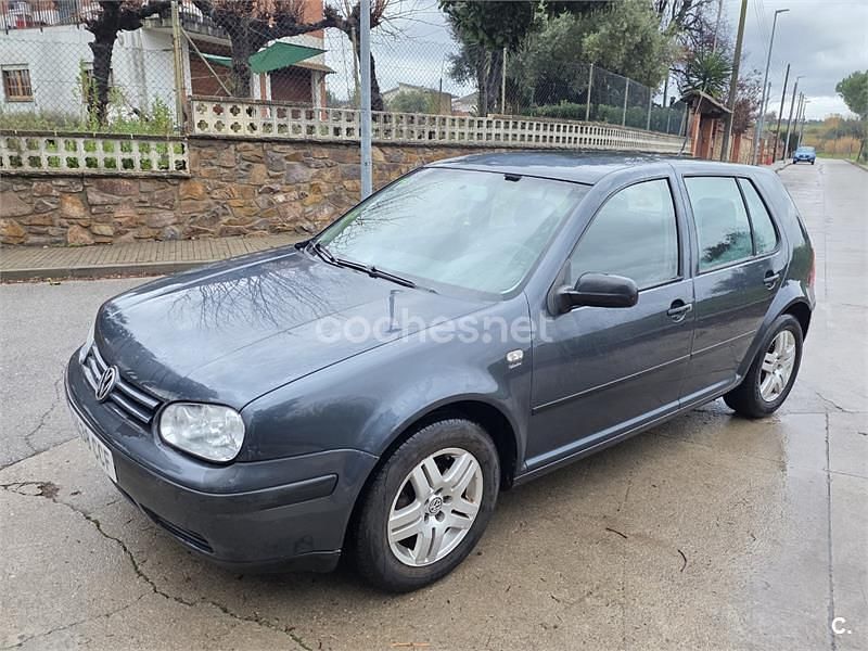 Gris / plata Usado 2002 VW Golf Conceptline Berlina | 1800 € (Super precio) - Imagen 1/4