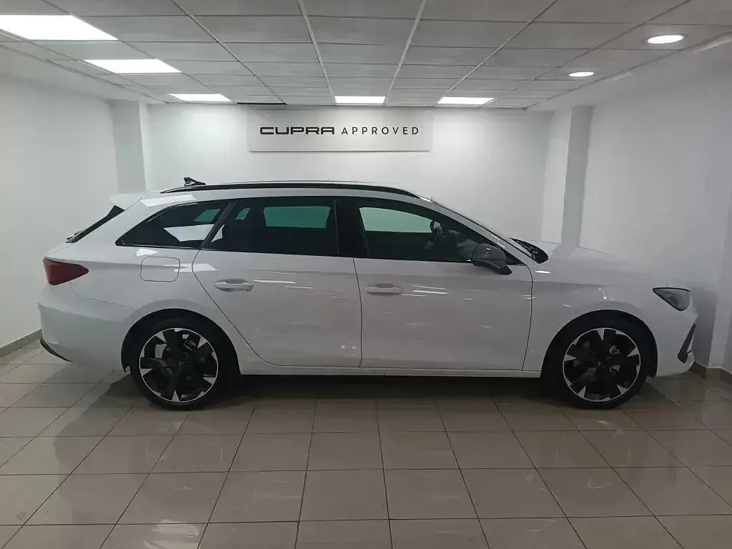 Usado Cupra Leon 150 CV (110 kW) 2024 Blanco Familiar
