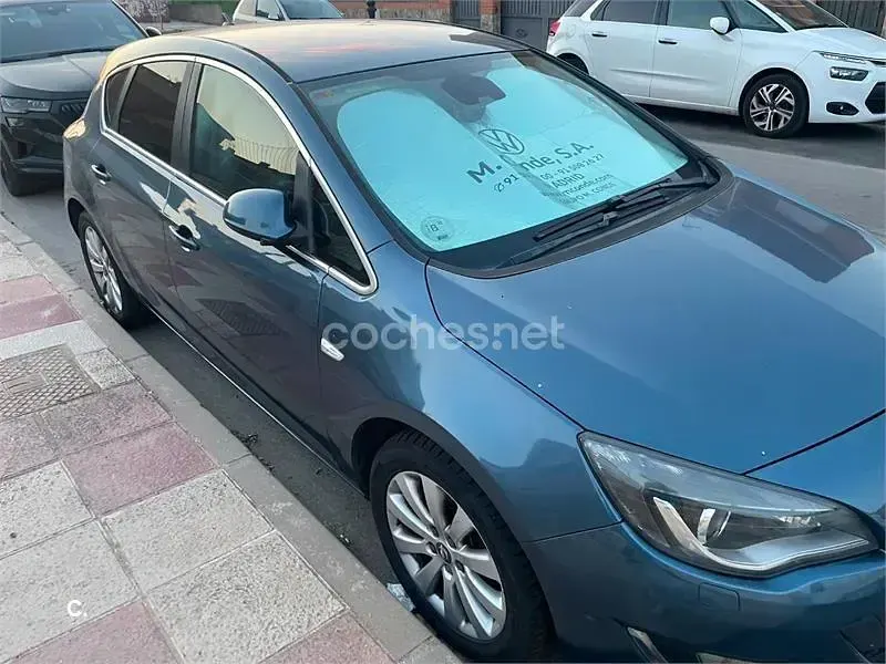 Usado Opel Astra Excellence 136 CV (100 kW) 2015 Azul Berlina