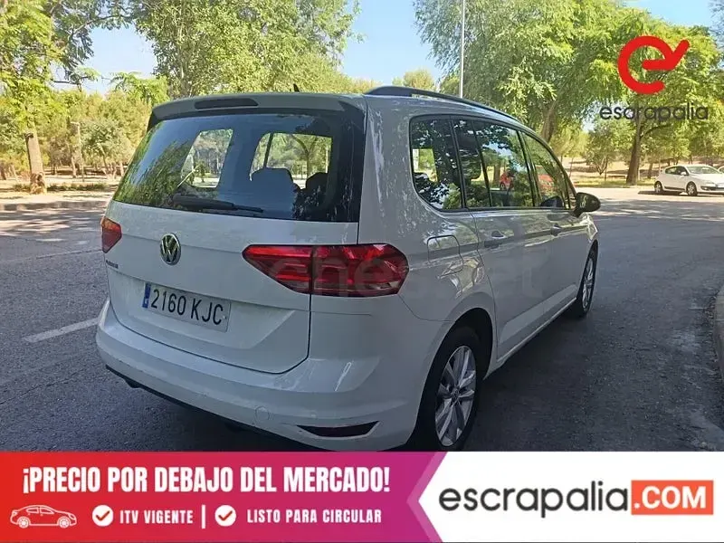 Usado VW Touran Business 115 CV (84 kW) 2018 Blanco Monovolumen