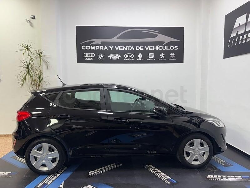 Usado Ford Fiesta Trend 85 CV (62 kW) 2018 Negro Utilitario