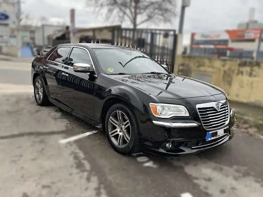 Usado Lancia Thema Platinum 190 CV (139 kW) 2012 Negro Berlina