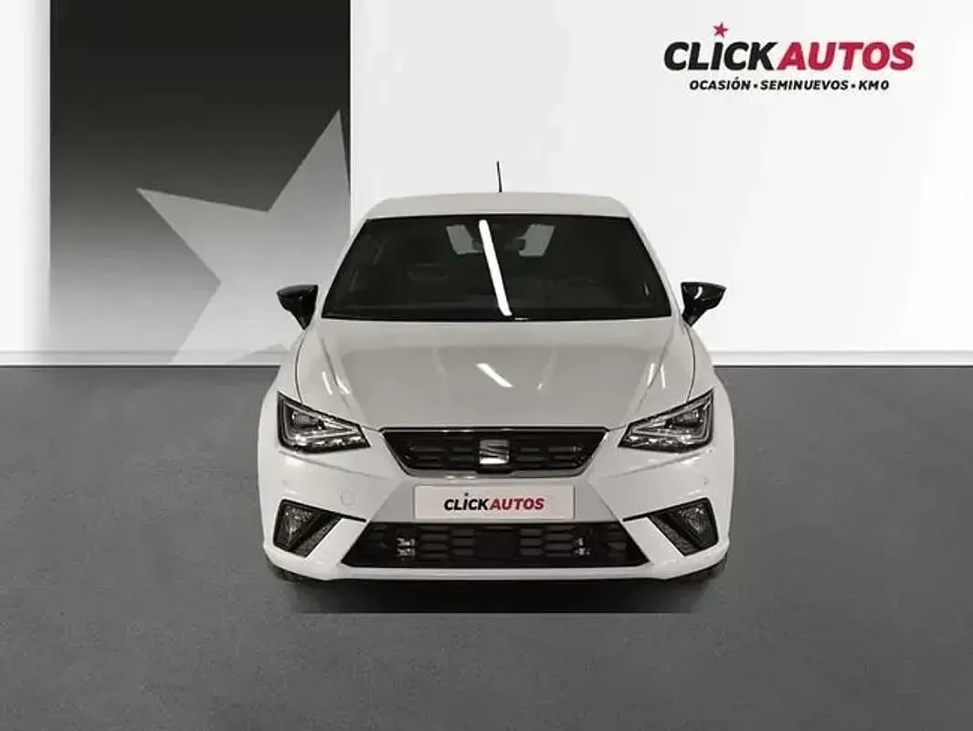 Usado Seat Ibiza FR 116 CV (85 kW) 2025 Blanco Utilitario