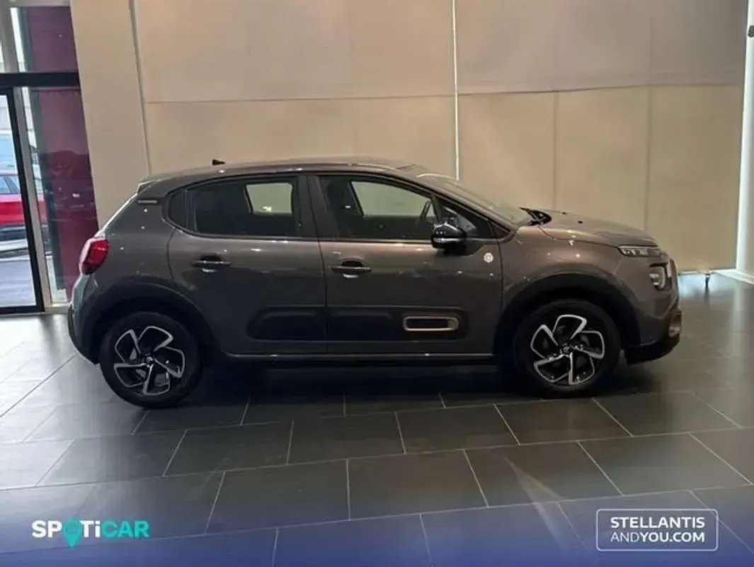 Usado Citroën C3 PureTech 83 CV (61 kW) 2023 Gris Utilitario
