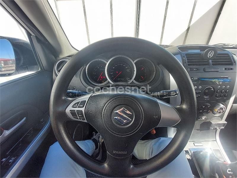 Usado Suzuki Grand Vitara 129 CV (94 kW) 2008 Gris / plata SUV