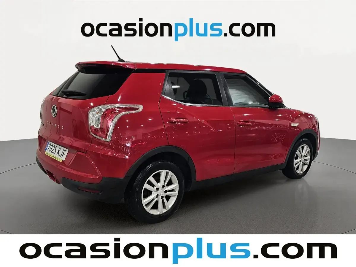 Usado SsangYong Tivoli 116 CV (85 kW) 2018 Rojo SUV