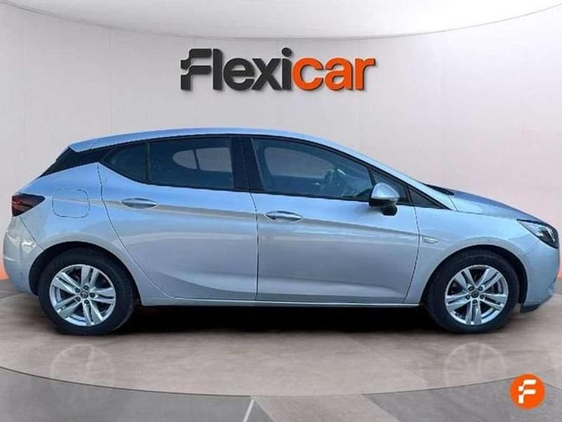 Usado Opel Astra GS Line 131 CV (96 kW) 2020 Gris Utilitario