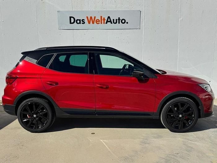 Usado Seat Arona FR 150 CV (110 kW) 2025 Rojo SUV