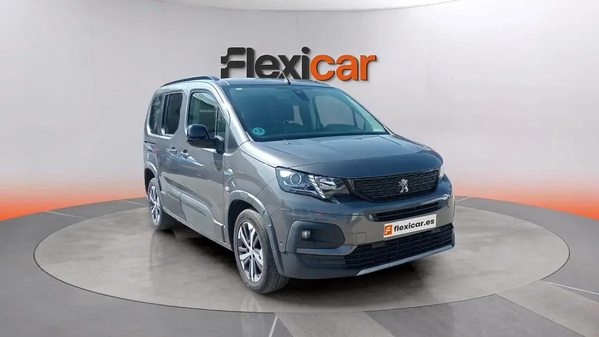 Usado Peugeot Rifter GT 131 CV (96 kW) 2023 Gris Monovolumen