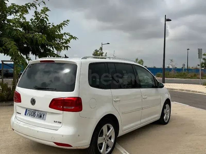 Usado VW Touran Sport 140 CV (102 kW) 2012 Blanco Monovolumen