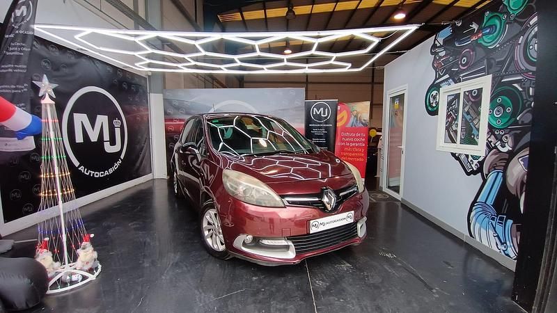 Usado Renault Scénic III Bose Edition 110 CV (80 kW) 2015 Gris / plata Monovolumen