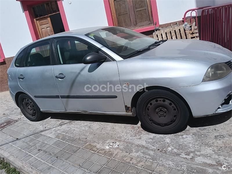 Usado Seat Ibiza 70 CV (51 kW) 2006 Gris / plata Utilitario