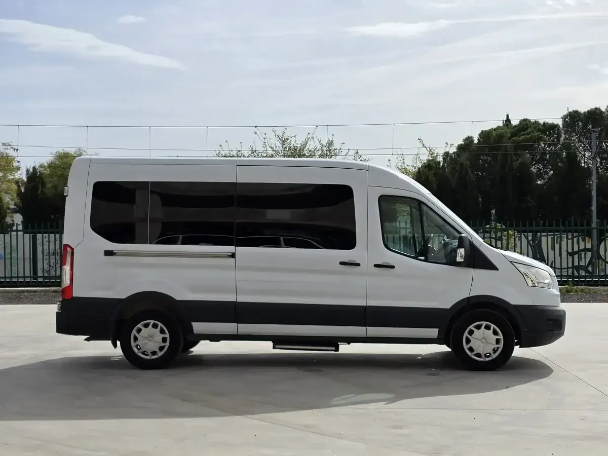 Occasion Ford Transit Trend 130 PK (95 kW) 2017 Wit Stationwagen