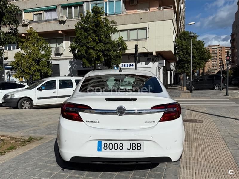 Usado Opel Insignia Selective 140 CV (102 kW) 2014 Blanco Berlina