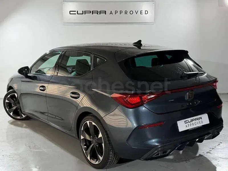 Usado Cupra Leon 150 CV (110 kW) 2023 Gris / plata Berlina