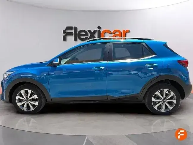 Usado Kia Stonic 100 CV (73 kW) 2022 Azul SUV