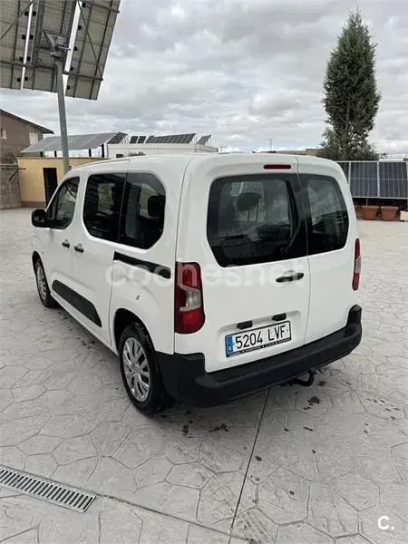 Usado Citroën e-Berlingo Live 102 CV (75 kW) 2021 Blanco Monovolumen