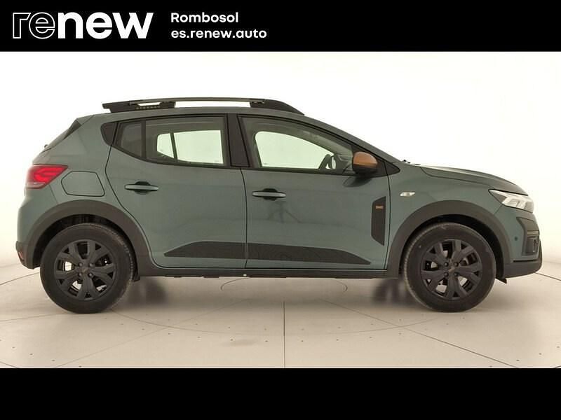 Usado Dacia Sandero Extreme 100 CV (73 kW) 2025 Verde Berlina