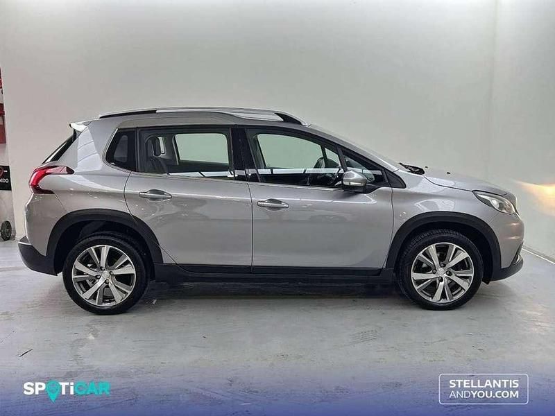 Usado Peugeot 2008 Allure 110 CV (80 kW) 2019 Gris SUV
