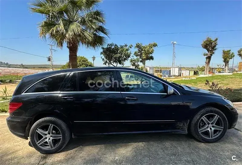 Usado Mercedes R320 224 CV (164 kW) 2009 Negro Familiar