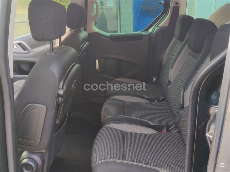 Gris / plata Usado 2016 Peugeot Partner Tepee Active Monovolumen | 12.600 € (Un poco caro) - Imagen 1/4