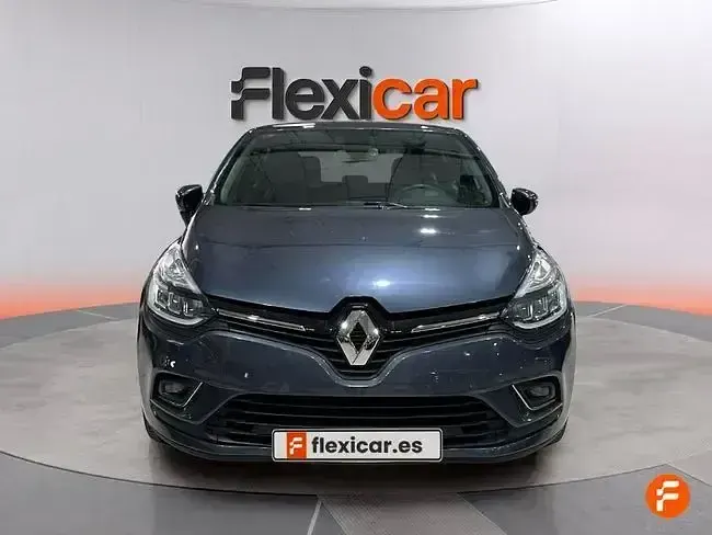 Usado Renault Clio Zen 90 CV (66 kW) 2019 Gris