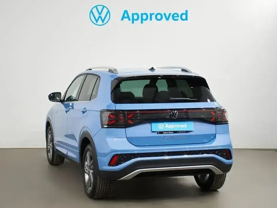 Usado VW T-Cross R-line 116 CV (85 kW) 2024 Azul SUV