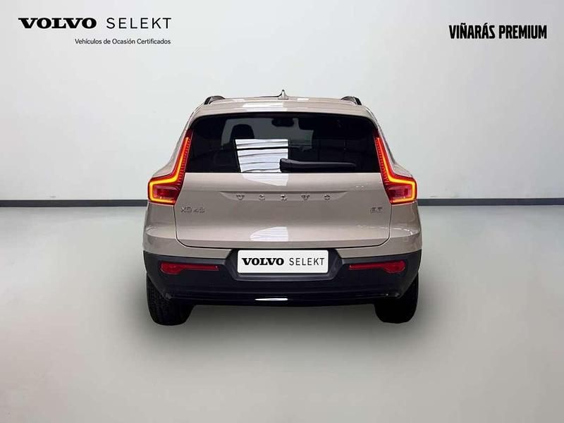 Usado Volvo XC40 Plus 2025 Gris SUV