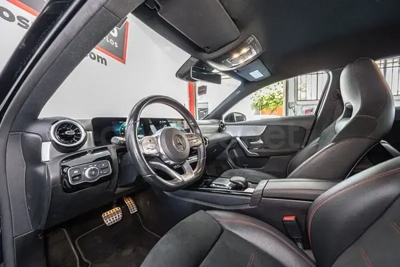 Usado Mercedes A250 218 CV (160 kW) 2023 Negro Berlina