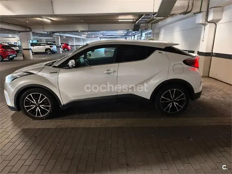 Usado Toyota C-HR Advance 122 HP (89 kW) 2017 Branco SUV