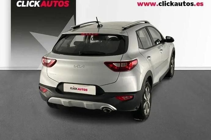 Usado Kia Stonic 84 CV (61 kW) 2024 Negro SUV