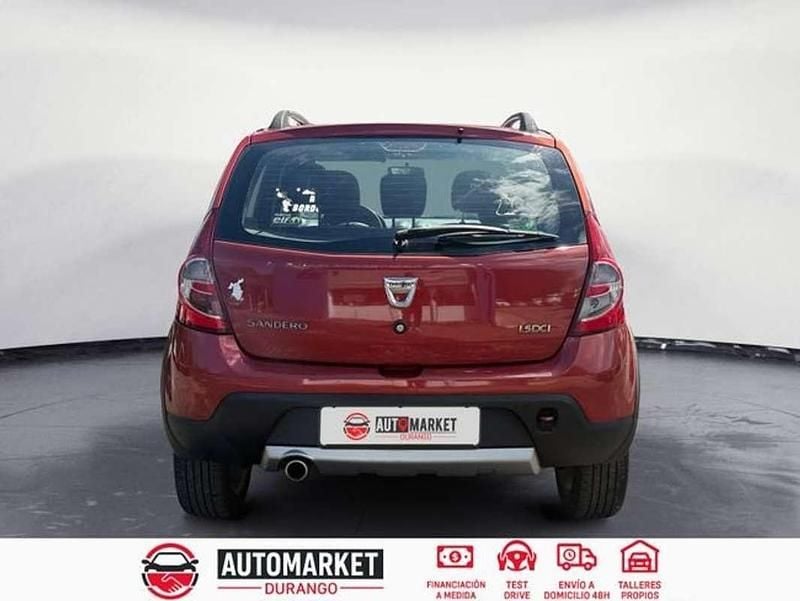 Usado Dacia Sandero Lauréate 88 CV (64 kW) 2012 Burdeos Utilitario