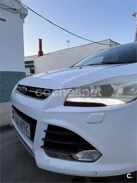 Usado Ford Kuga Titanium 140 CV (102 kW) 2013 Blanco SUV