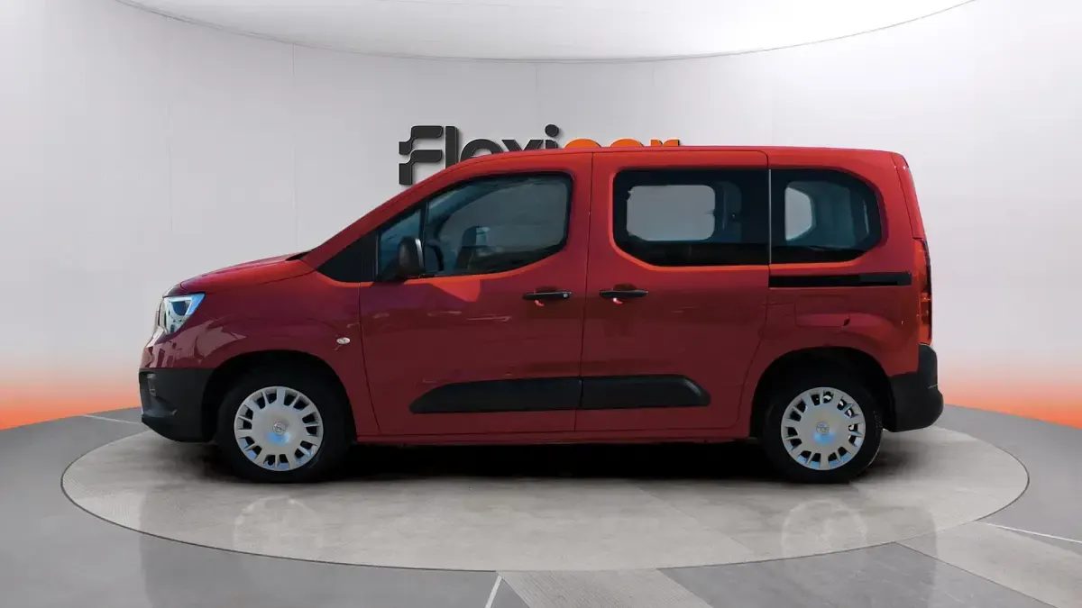 Usado Opel Combo Edition+ 131 CV (96 kW) 2021 Rojo Monovolumen
