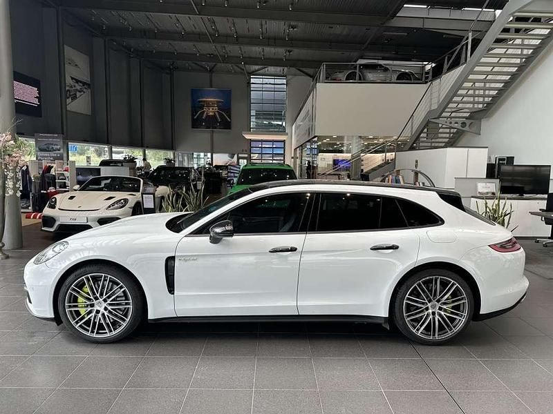 Usado Porsche Panamera Sport Turismo 462 CV (339 kW) 2018 Blanco Familiar
