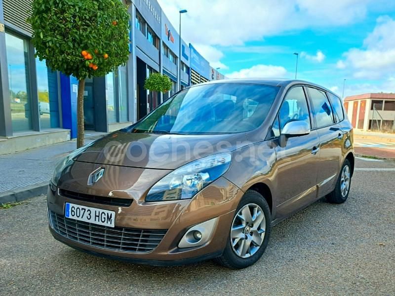Marrón Usado 2012 Renault Grand Scénic III Monovolumen | 6990 € (Precio justo) - Imagen 1/4