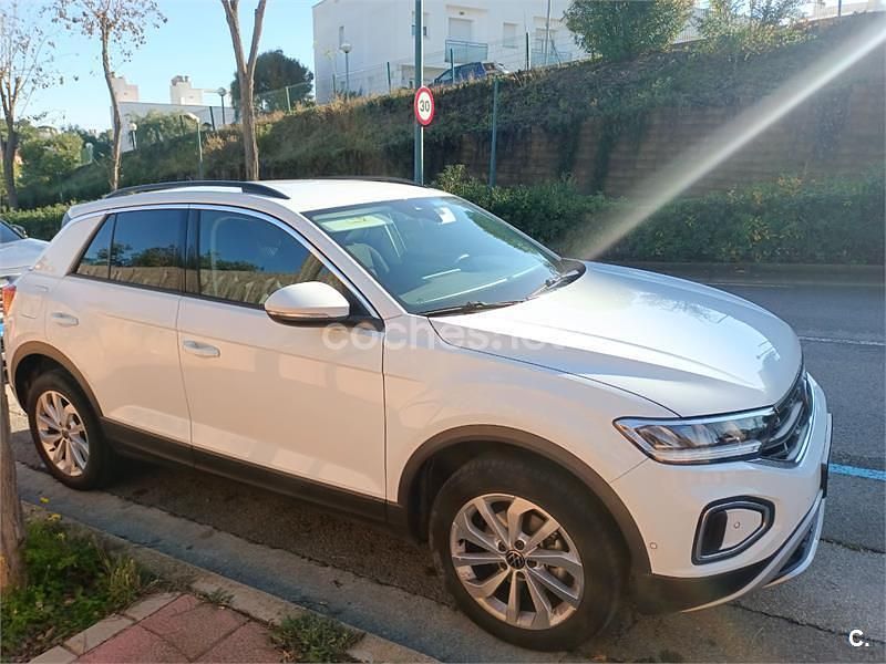 Usado VW T-Roc Life 150 CV (110 kW) 2023 Blanco SUV