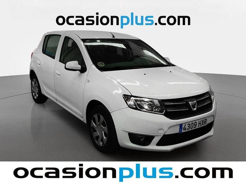 Usado Dacia Sandero Lauréate 75 CV (55 kW) 2014 Blanco Utilitario