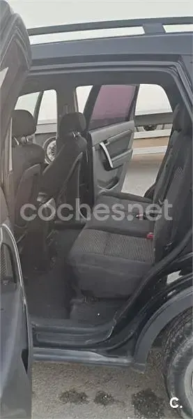 Usado Chevrolet Captiva LS 127 CV (93 kW) 2007 Negro SUV