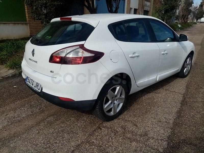 Usado Renault Mégane IV Business 110 CV (80 kW) 2016 Blanco Berlina