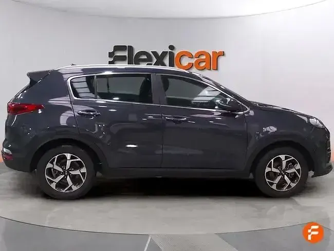 Usado Kia Sportage 115 CV (84 kW) 2021 Gris SUV
