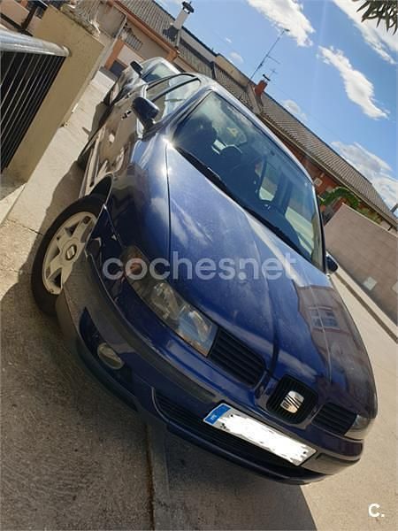 Azul Usado 2000 Seat Leon Utilitario | 2200 € (Buen precio) - Imagen 1/4