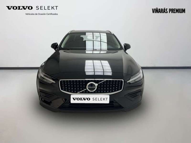 Usado Volvo V60 CC Core 197 CV (144 kW) 2023 Negro Familiar