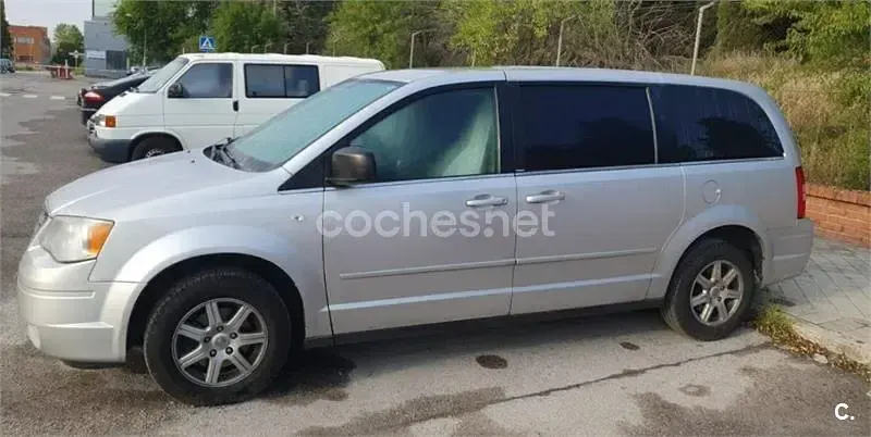 Usado Chrysler Grand Voyager Limited 163 CV (119 kW) 2010 Gris / plata Monovolumen