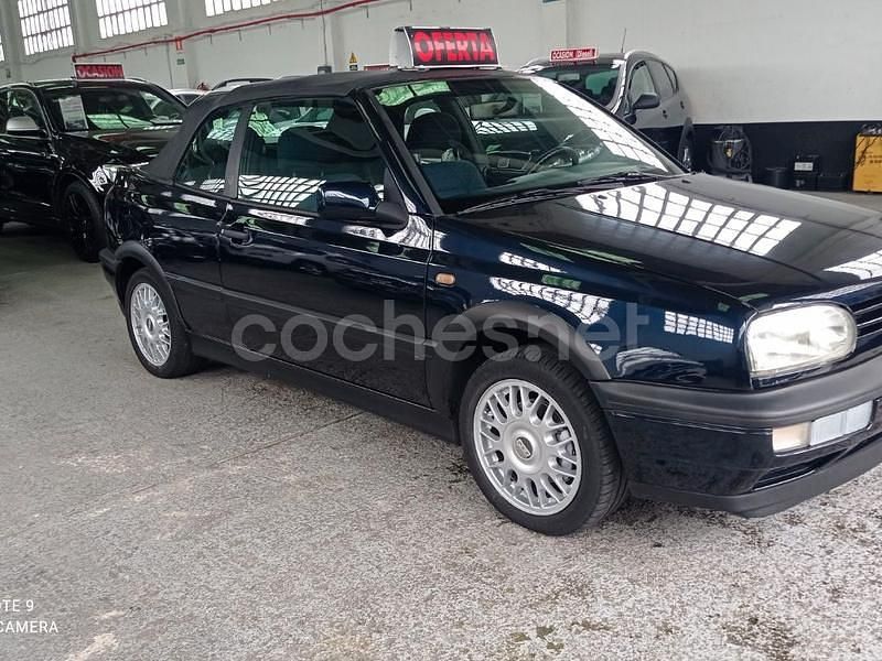 Usado VW Golf Cabriolet 115 CV (84 kW) 1995 Negro Descapotable