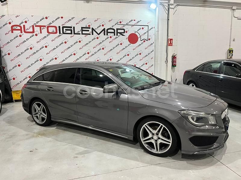 Usado Mercedes CLA200 Shooting Brake AMG line 136 CV (100 kW) 2016 Gris / plata Familiar
