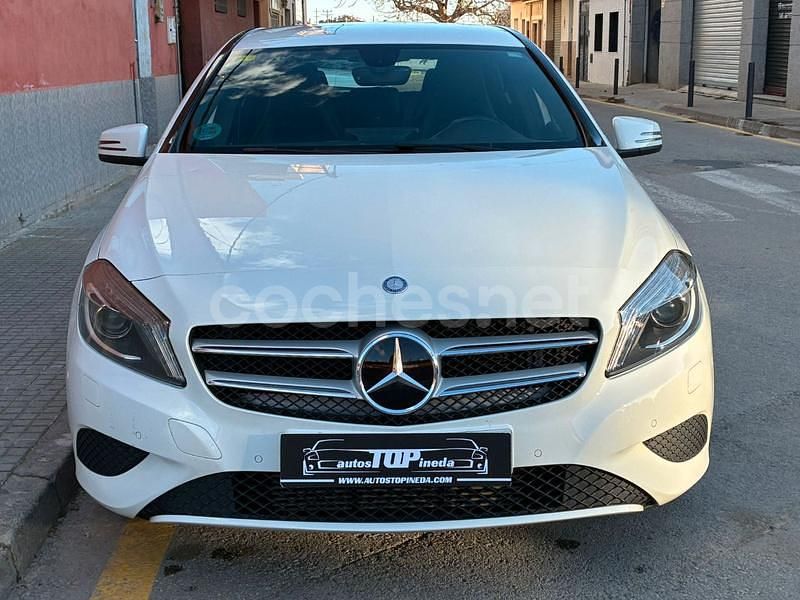 Usado Mercedes A200 Urban 136 CV (100 kW) 2014 Blanco Berlina