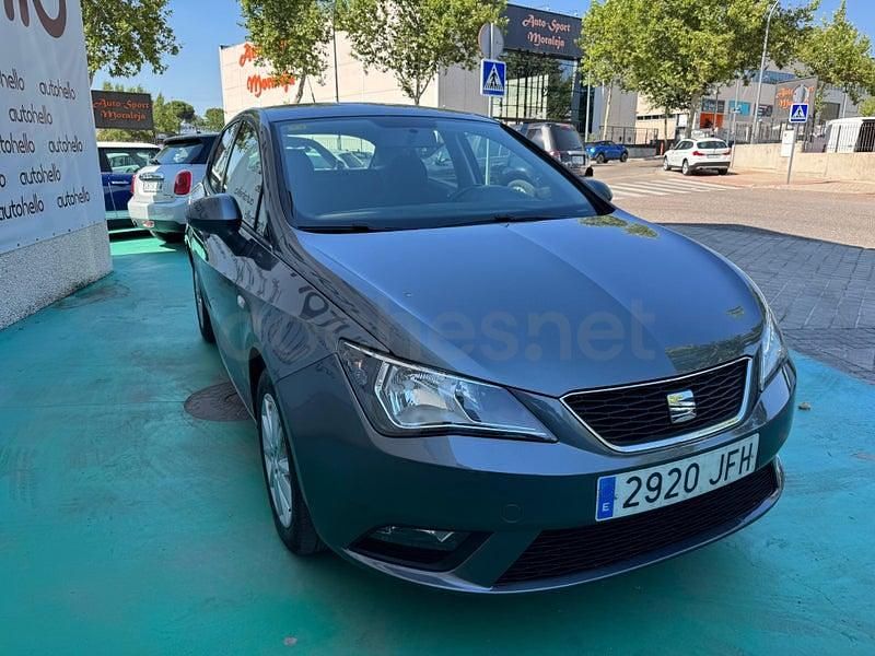 Usado Seat Ibiza Style 90 CV (66 kW) 2015 Gris / plata Berlina